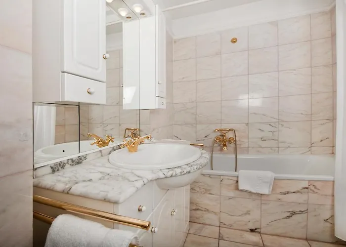 Διαμέρισμα St Oswald Premium *